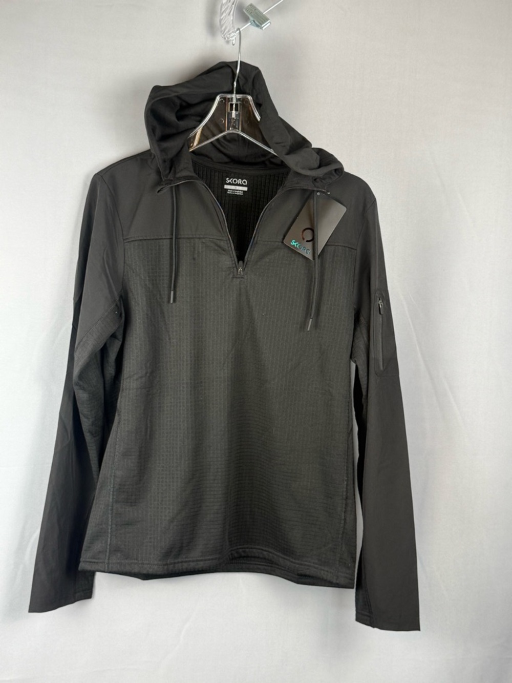 Skora Black Athletic Hoodie Pullover Small NEW